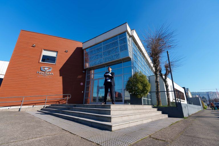 Fotografía 10 — Abogados de Raddatz & Manzur en la Fiscalía Local de Villarrica