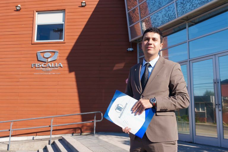Fotografía 14 — Abogados de Raddatz & Manzur en la Fiscalía Local de Villarrica
