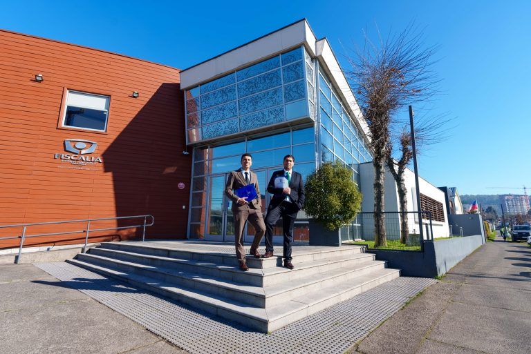 Fotografía 20 — Abogados de Raddatz & Manzur en la Fiscalía Local de Villarrica