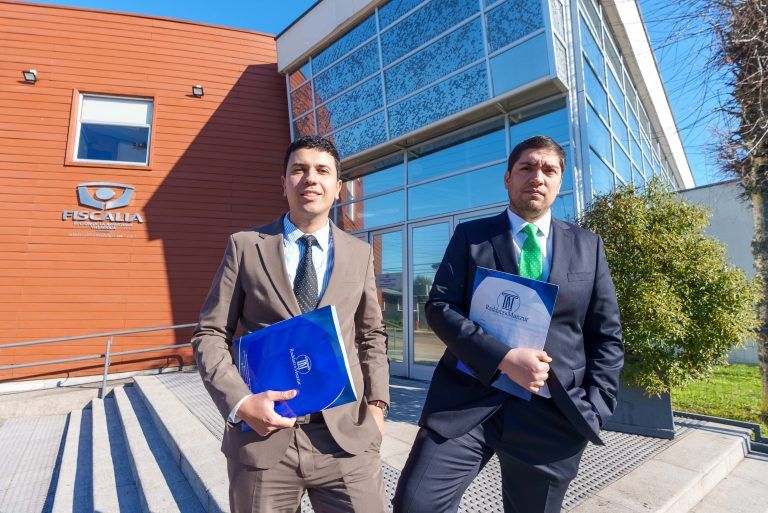 Fotografía 21 — Abogados de Raddatz & Manzur en la Fiscalía Local de Villarrica