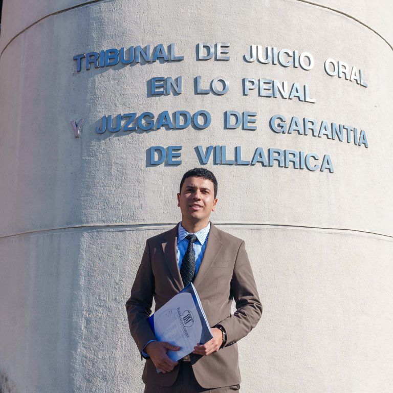 Fotografía 25 — Abogados de Raddatz & Manzur en el Tribunal de Juicio Oral en lo Penal de Villarrica