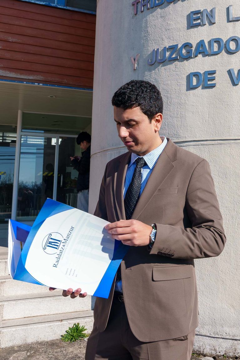Fotografía 29 — Abogados de Raddatz & Manzur en el Tribunal de Juicio Oral en lo Penal de Villarrica