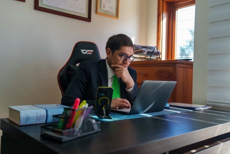 Fotografía 56 — Abogados de Raddatz & Manzur en las oficinas del estudio en Villarrica