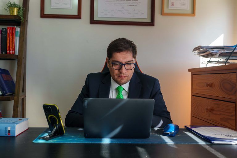 Fotografía 57 — Abogados de Raddatz & Manzur en las oficinas del estudio en Villarrica