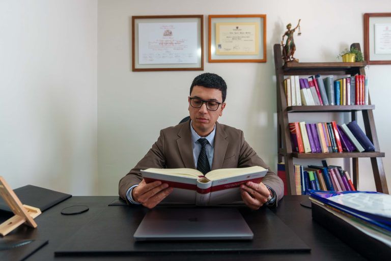 Fotografía 61 — Abogados de Raddatz & Manzur en las oficinas del estudio en Villarrica