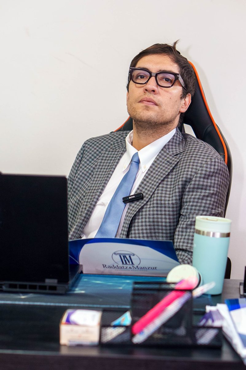 Fotografía 49 — Abogados de Raddatz & Manzur en las oficinas del estudio en Villarrica